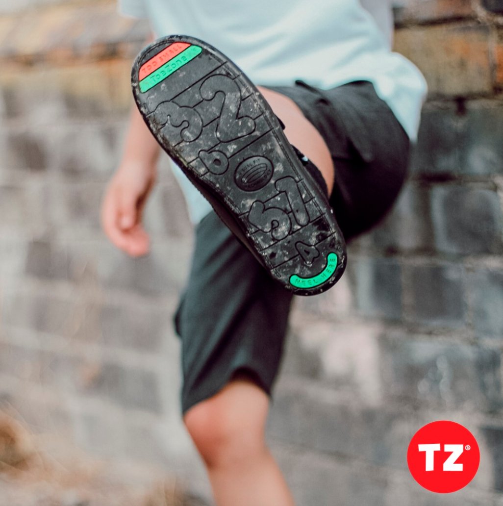 10 Tips to Teach Your Little Ones About Footwear Hygiene